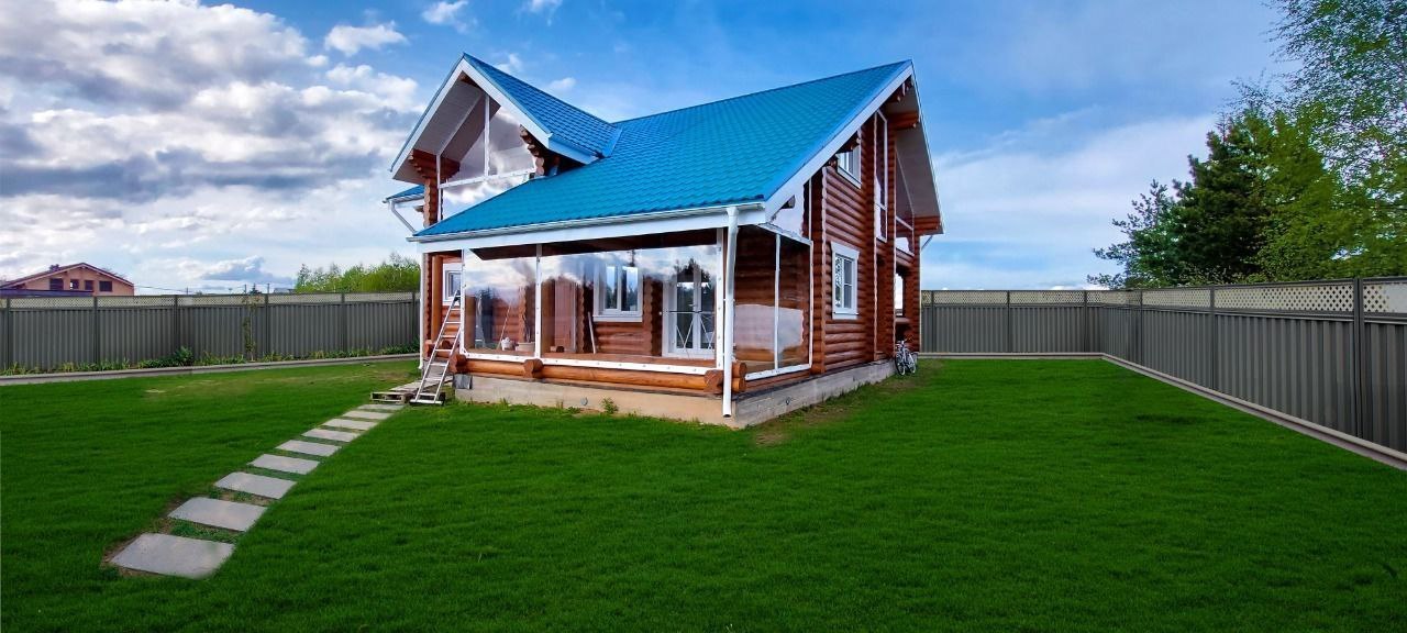 Мягкие окна на веранде загородного дома в Кокоревке